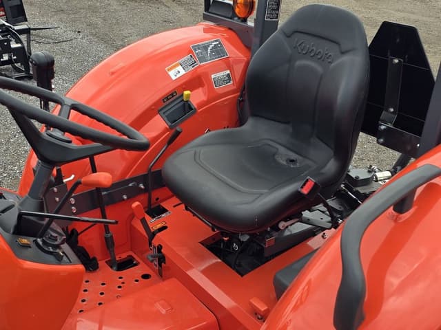 Image of Kubota M5660SU equipment image 4