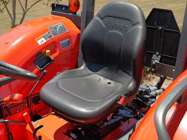 Image of Kubota M5660SU equipment image 3