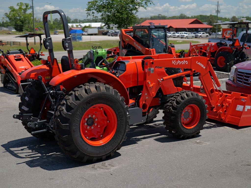 2026 Kubota M5660SU Equipment Image0