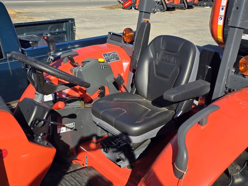 Image of Kubota M6060 Image 1