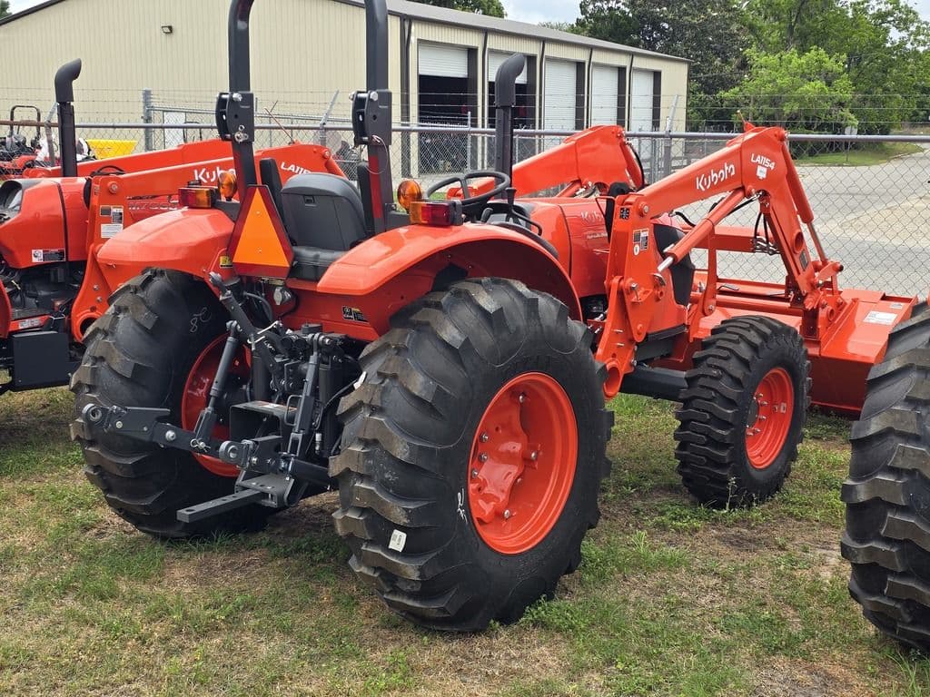 Image of Kubota M6060 Image 1