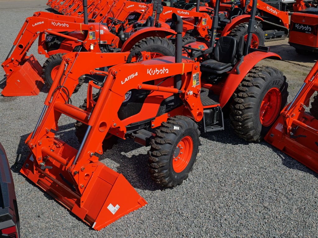 2026 Kubota M6060 Equipment Image0