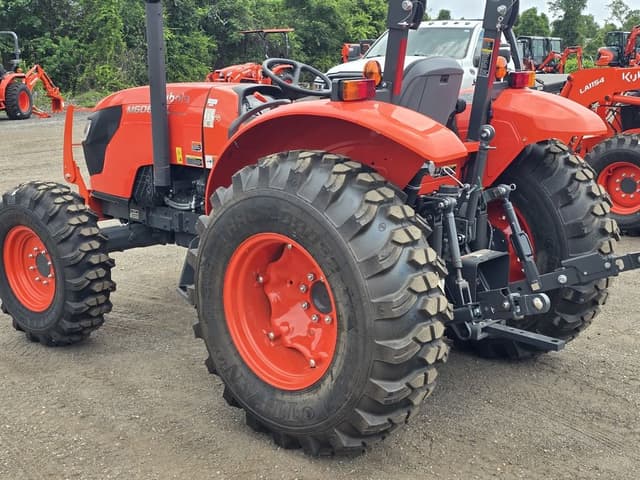 Image of Kubota M6060 equipment image 3