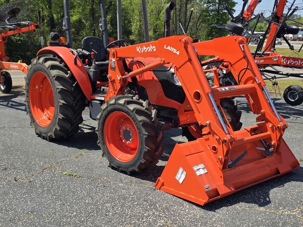 Image of Kubota M7060 Image 1