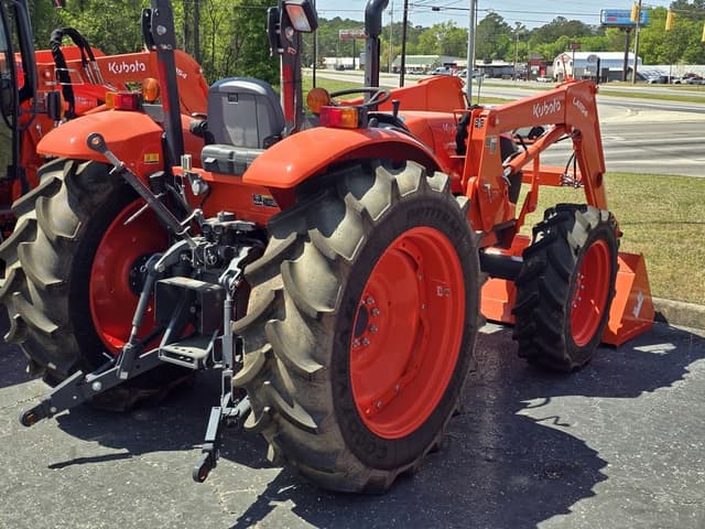 Image of Kubota M7060 equipment image 2