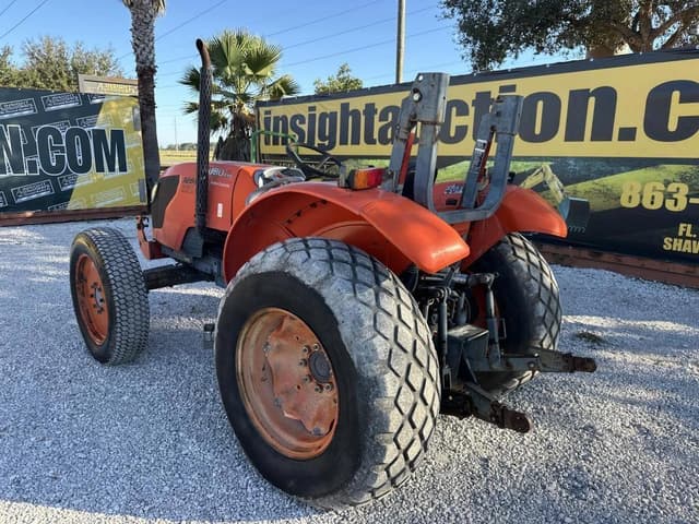 Image of Kubota M6040 equipment image 1