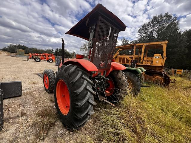 Image of Kubota M6040 equipment image 4