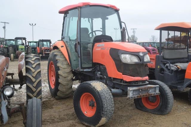 Image of Kubota M6060 equipment image 3