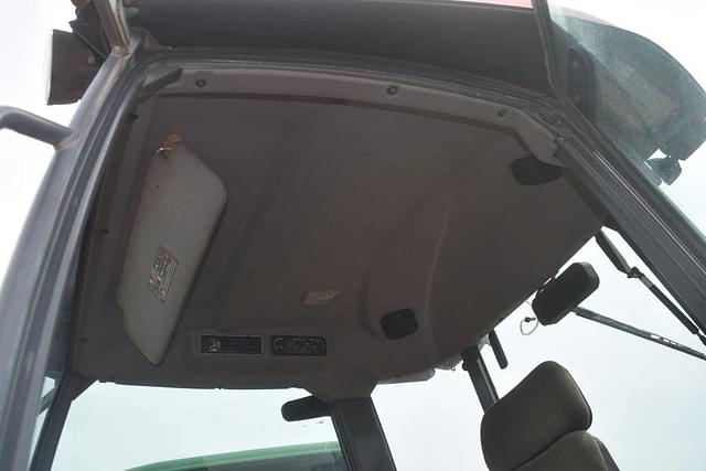 Image of Kubota M6060 equipment image 4