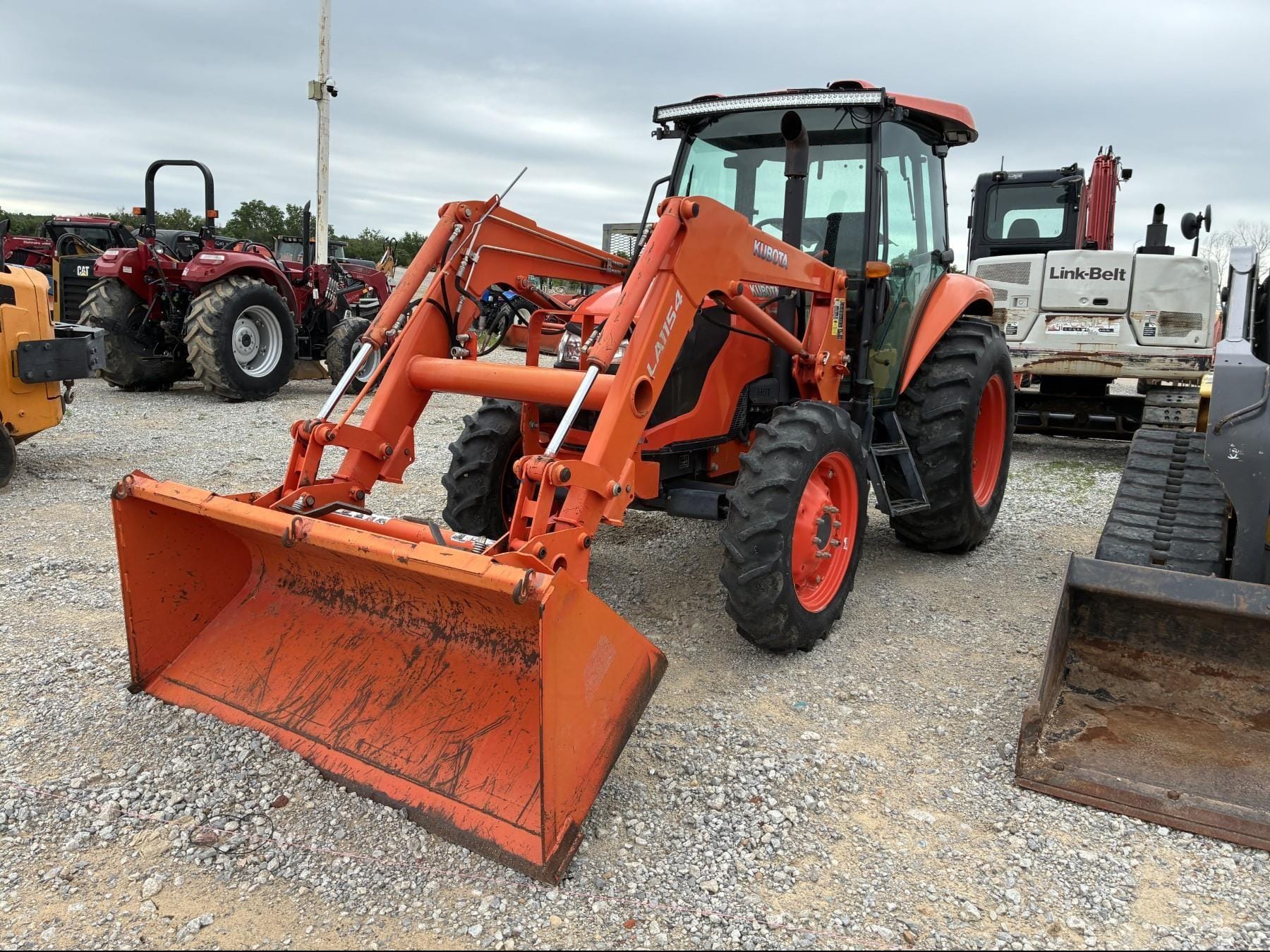 Kubota M6060 Equipment Image0