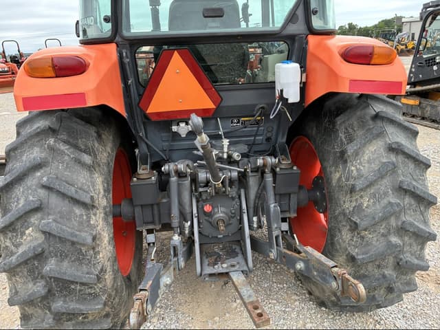 Image of Kubota M6060 equipment image 4