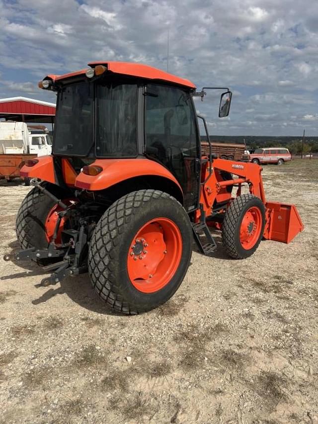 Image of Kubota M6060 equipment image 2