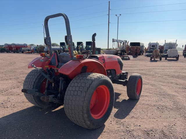 Image of Kubota M6060D equipment image 3