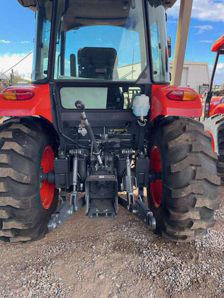 Kubota M6060 Equipment Image0