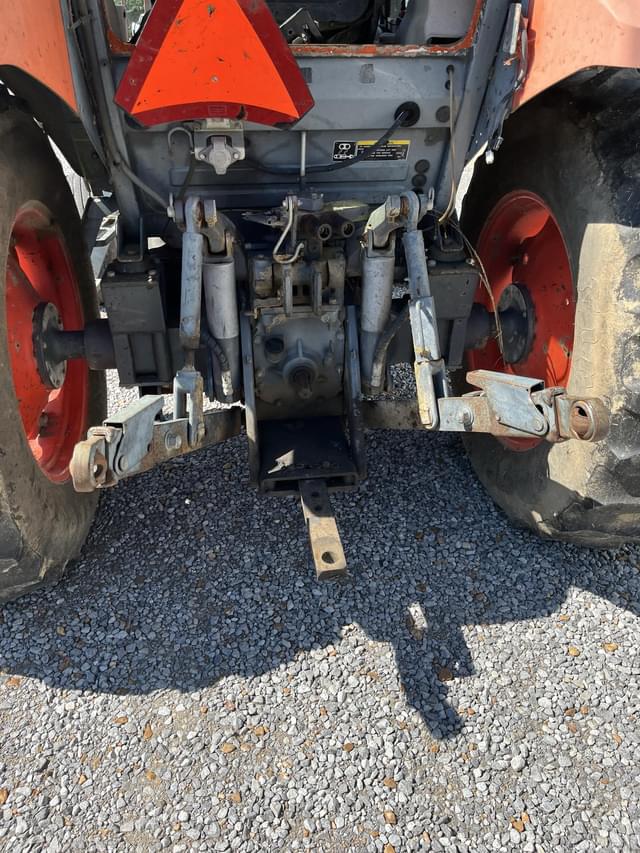 Image of Kubota M6060 equipment image 2