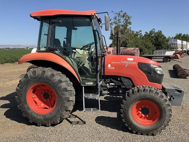Image of Kubota M6060 equipment image 1