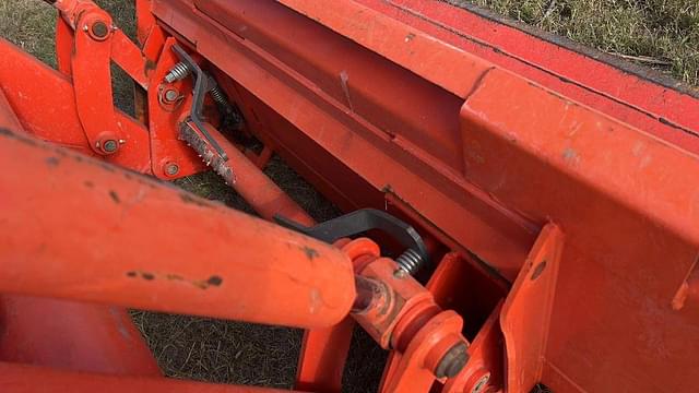 Image of Kubota M6060 equipment image 2