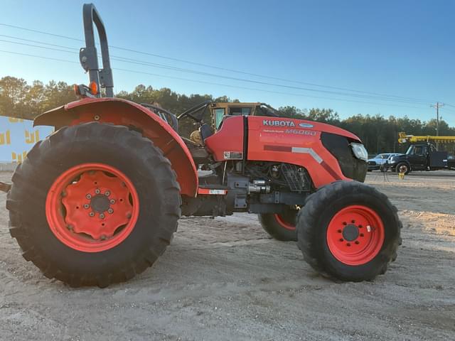 Image of Kubota M6060D equipment image 3
