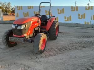 Kubota M6060D Image