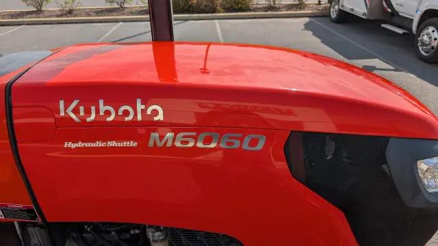 Image of Kubota M6060HD equipment image 4