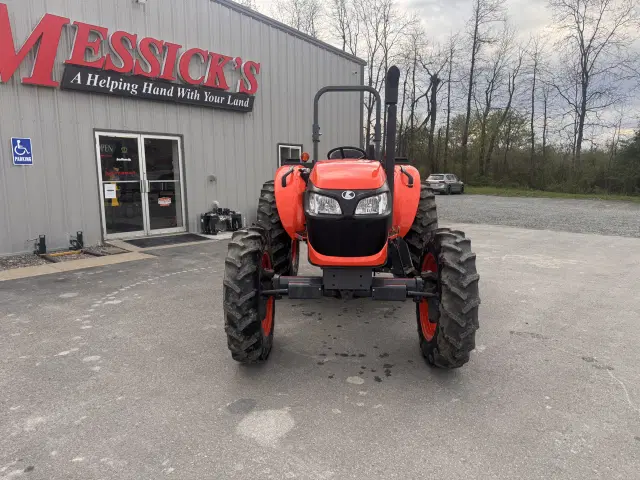Image of Kubota M6060HD equipment image 3