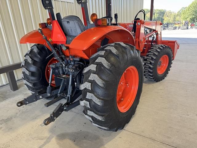 Image of Kubota M6060 equipment image 2