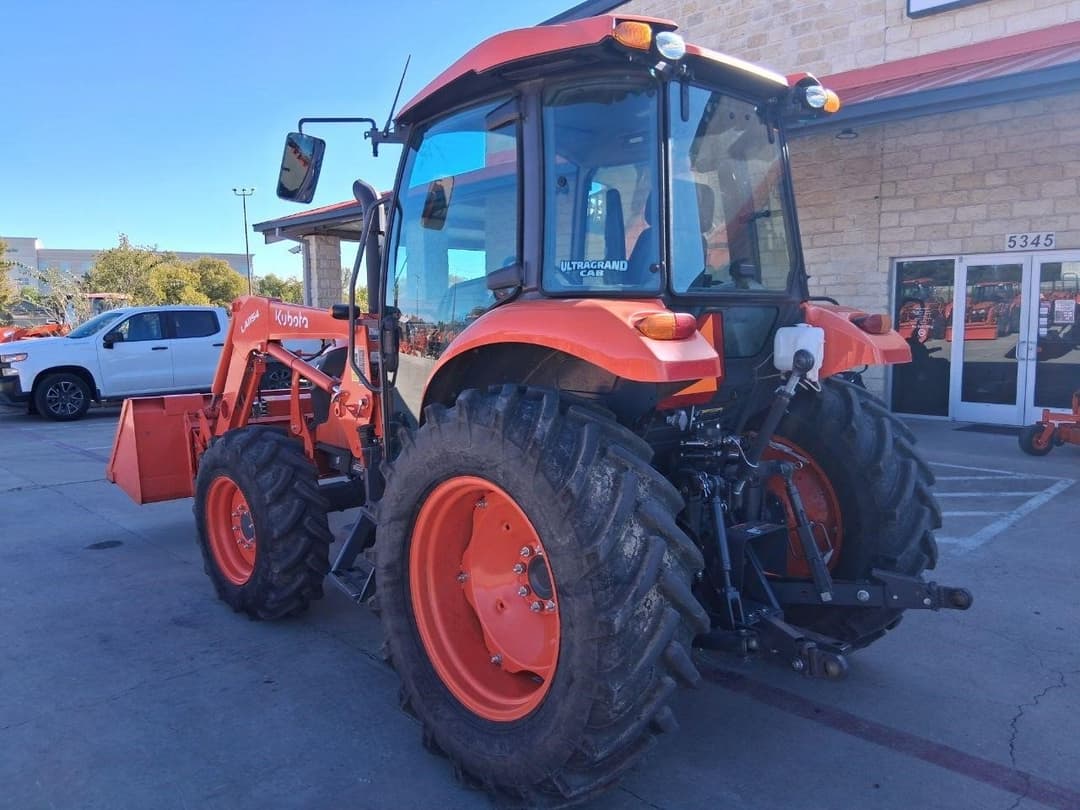 Image of Kubota M6060HDC Primary Image