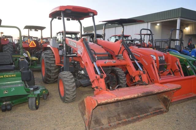 Image of Kubota M62 equipment image 3