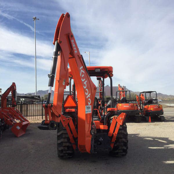 Image of Kubota M62 equipment image 3