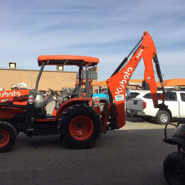 Kubota M62 Equipment Image0
