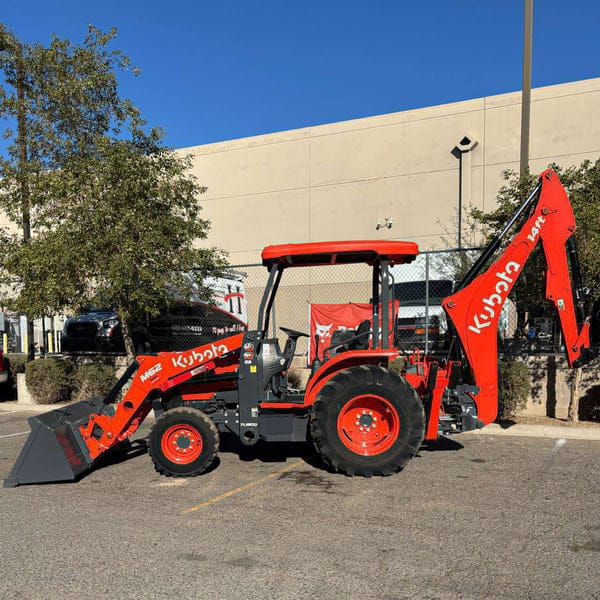 Kubota M62 Equipment Image0