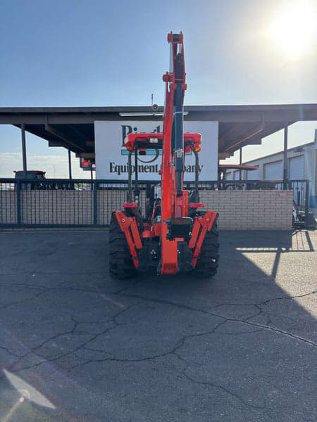Image of Kubota M62 equipment image 3
