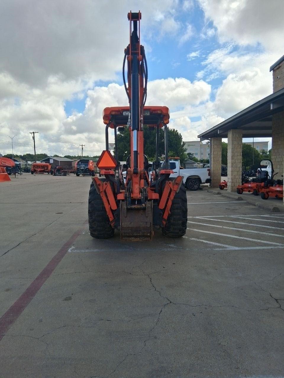 Image of Kubota M62 Primary Image