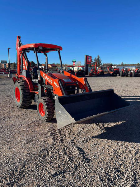 Kubota M62 Equipment Image0