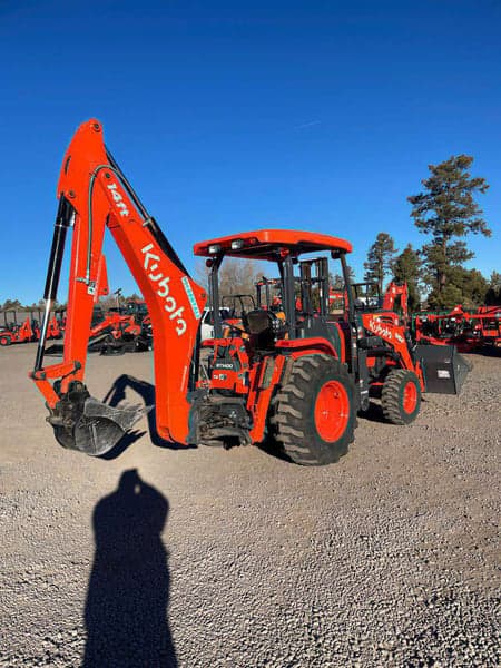 Image of Kubota M62 equipment image 3