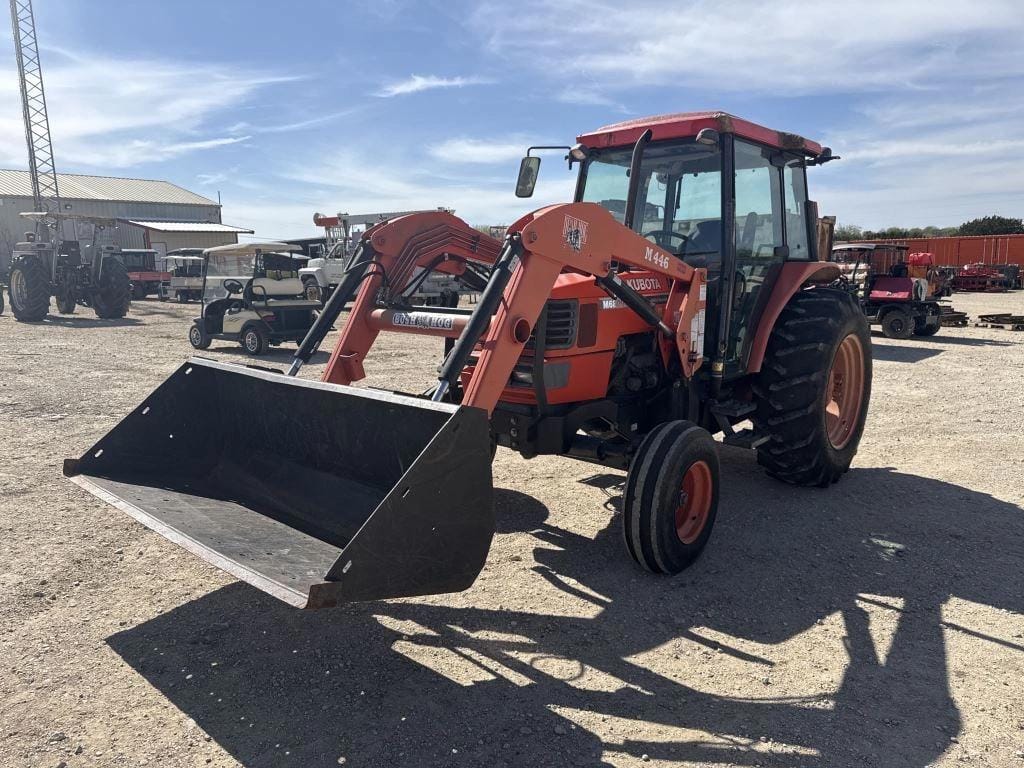 Kubota M6800 Equipment Image0
