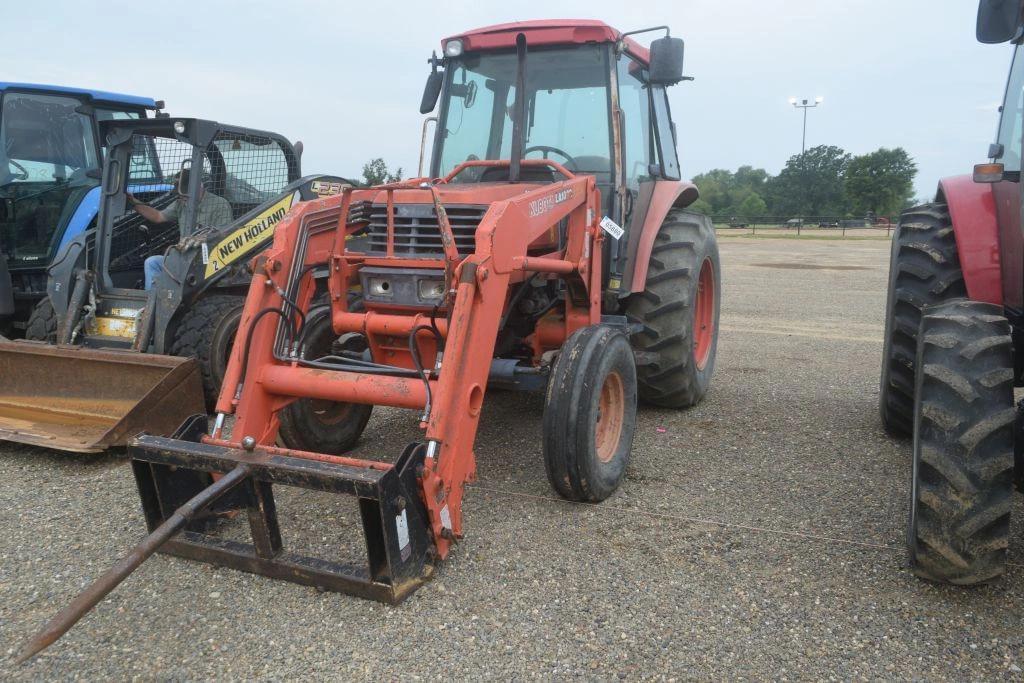 Image of Kubota M6800 Primary image