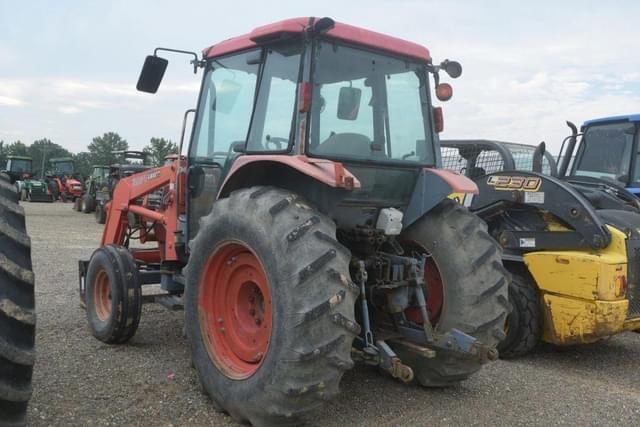 Image of Kubota M6800 equipment image 1