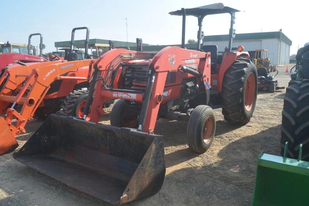 Image of Kubota M6800 Primary image