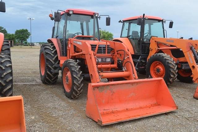 Image of Kubota M6800 equipment image 3