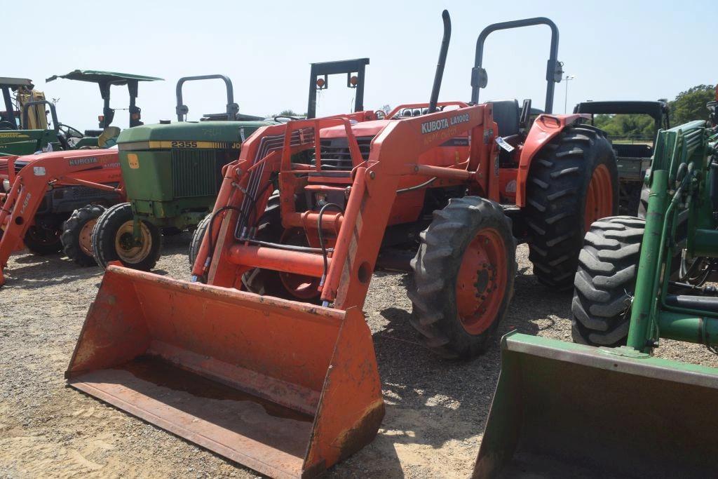 Image of Kubota M6800 Primary image
