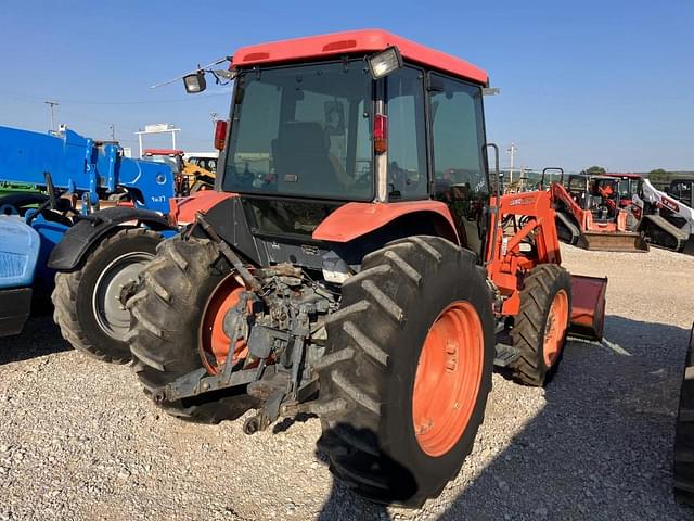 Image of Kubota M6800 equipment image 2