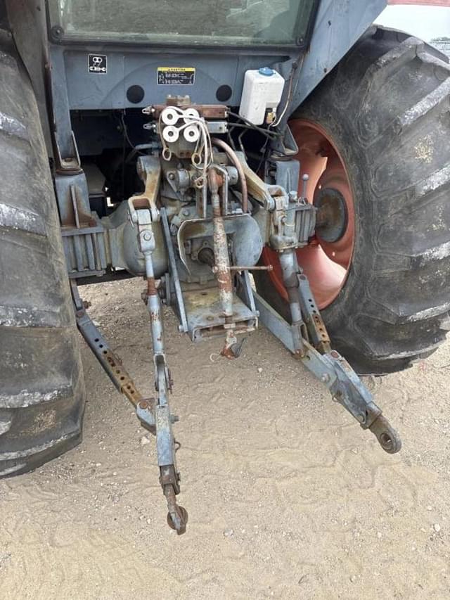 Image of Kubota M6800 equipment image 3