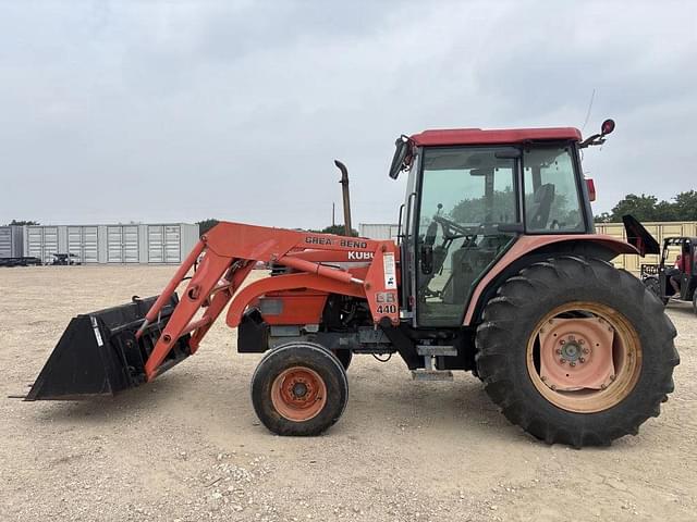 Image of Kubota M6800 equipment image 1