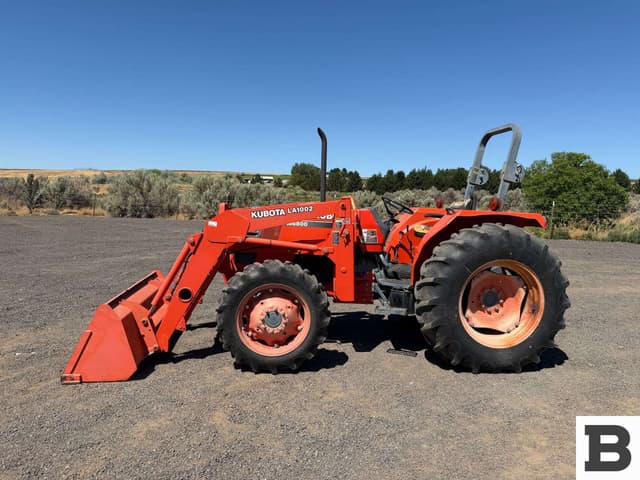 Image of Kubota M6800 equipment image 1
