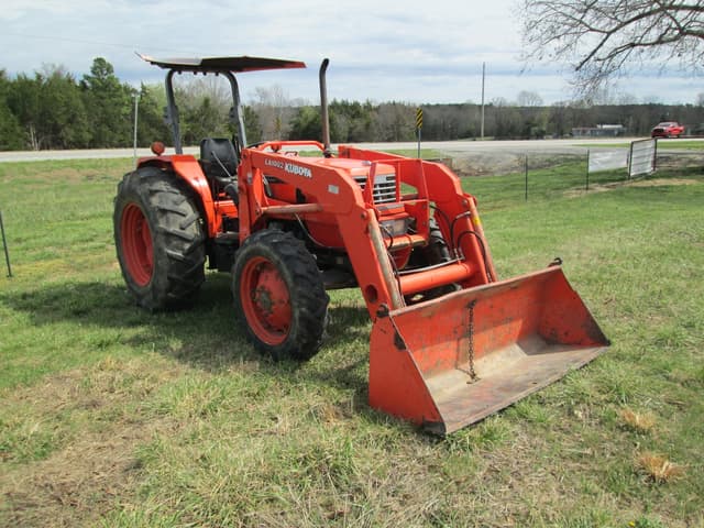 Image of Kubota M6800 equipment image 1