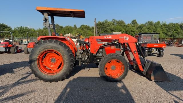 Image of Kubota M6800 equipment image 4