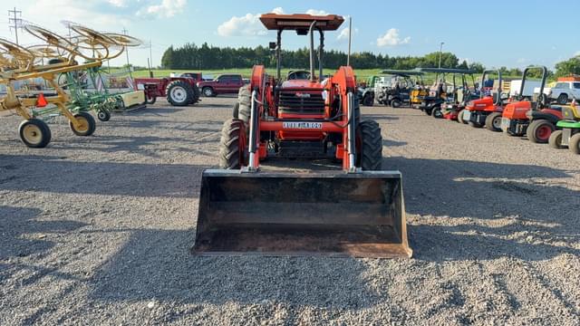 Image of Kubota M6800 equipment image 1