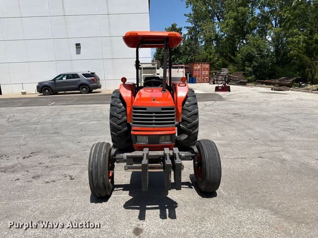 Image of Kubota M6800 equipment image 1