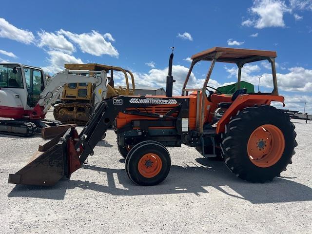 Image of Kubota M6950 equipment image 1
